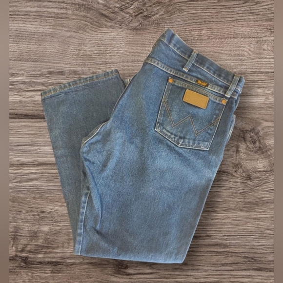 Wrangler Blue Relaxed Fit Jeans Size 42x30 - Picture 1 of 6
